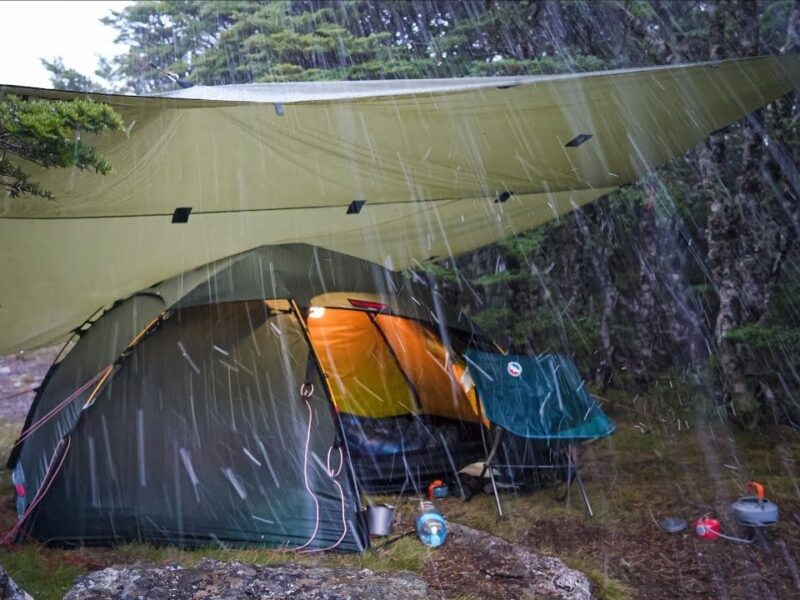 Hold teltet tørt og stabilt i voldsomt regnvejr: Den ultimative stormcamp-tjekliste